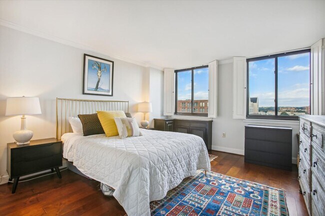 Foto del edificio - 801 N Pitt St