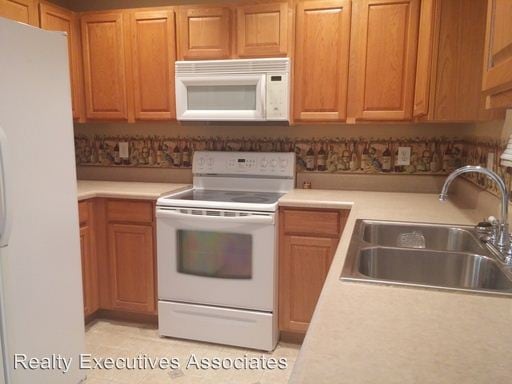 Building Photo - 157 Acorn Dr