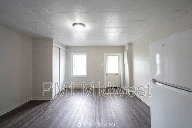 Foto del edificio - 2142 W US Hwy 40