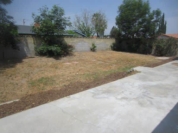 Building Photo - 2268 N Arrowhead Ave