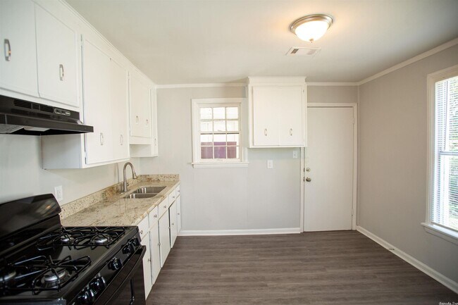 Foto del edificio - 315 E 20th St