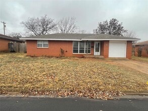 Building Photo - 1019 N Randall Rd