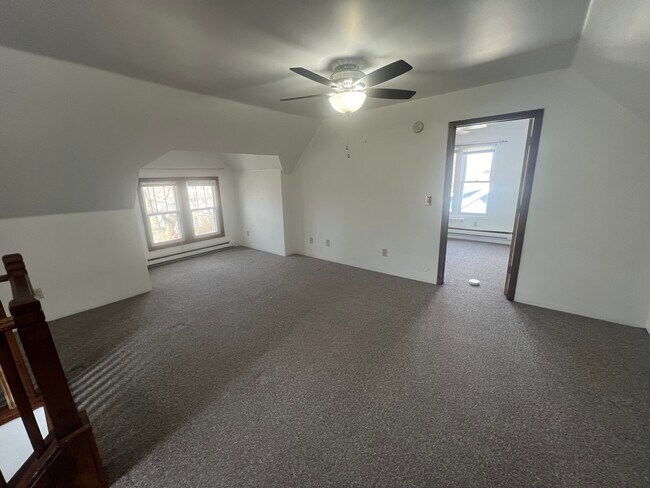 Foto del edificio - 812 1st St NW