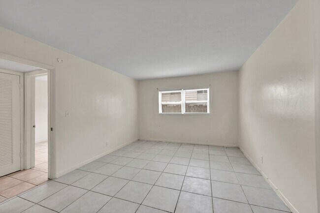 Foto del edificio - 2241 NW 59th Terrace