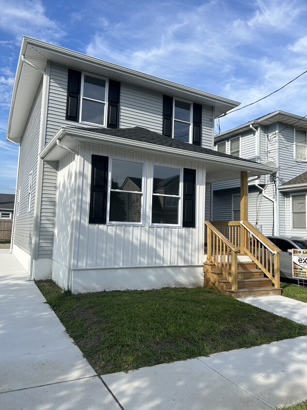 Primary Photo - 1405 N Ohio Ave