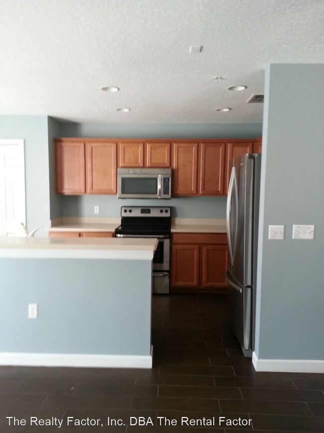 Building Photo - 3 br, 2.5 bath House - 205 Constitution Way