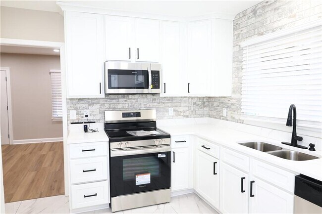 Foto del edificio - 1876 Sandtown Rd SW