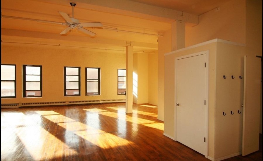 Primary Photo - 163 Carlton Ave