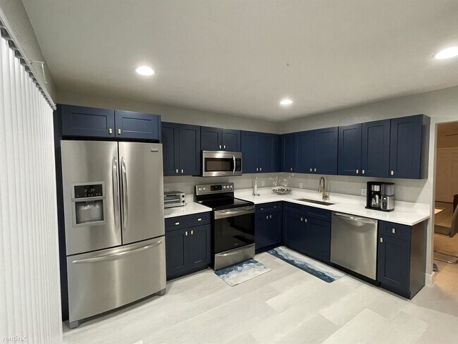 Building Photo - 4 br, 2 bath House - 526 Southridge Rd