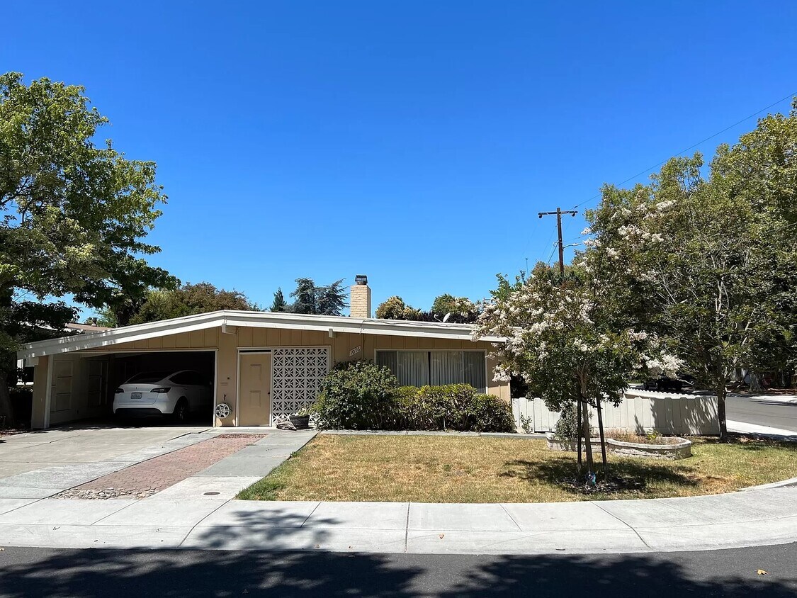 1076 Burgoyne St, Mountain View, CA 94043 House Rental in Mountain
