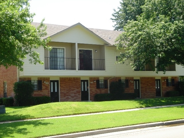 Plantation West Apartments - Plantation West