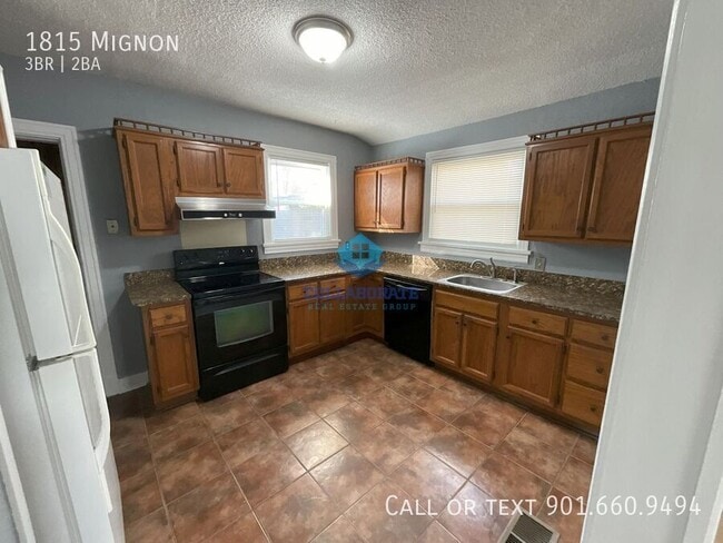 Building Photo - 1815 Mignon-