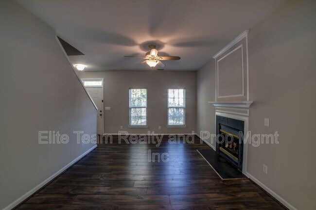 Foto del edificio - 6434 Gatesville Ln