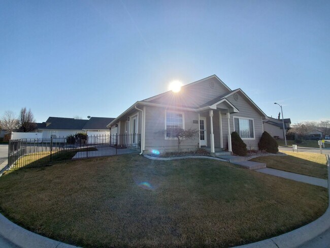 Foto del edificio - 2421 S Arthur Ct