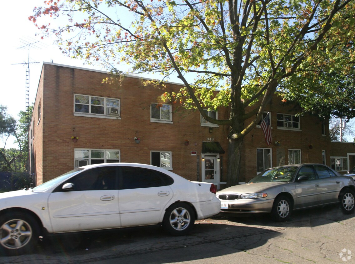 Building Photo - 946-952 Oliver Ave