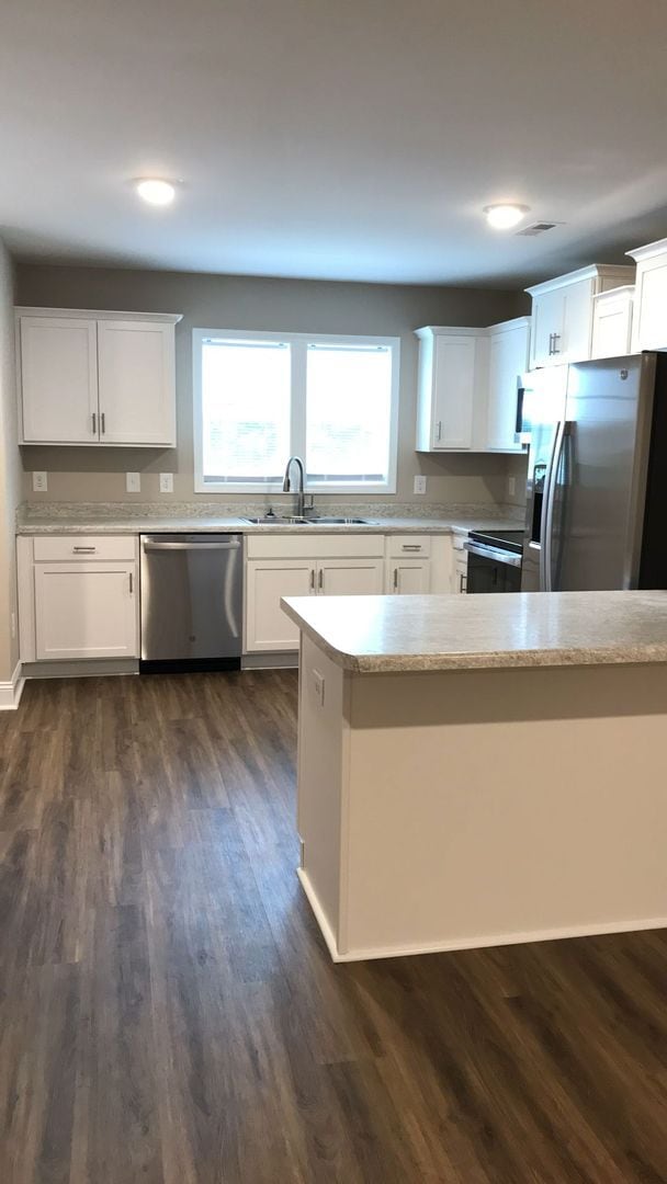 Building Photo - 124 Smallwood Rd