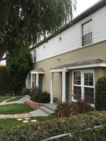 Foto del edificio - 7363 W Manchester Ave