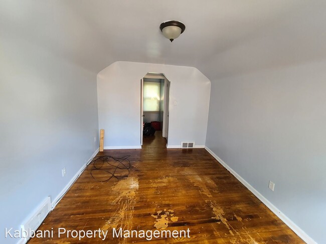 Building Photo - 3 br, 1.5 bath House - 16166 Biltmore