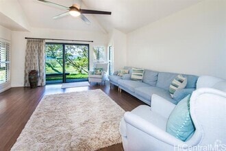 Building Photo - 321 Kaelepulu Dr