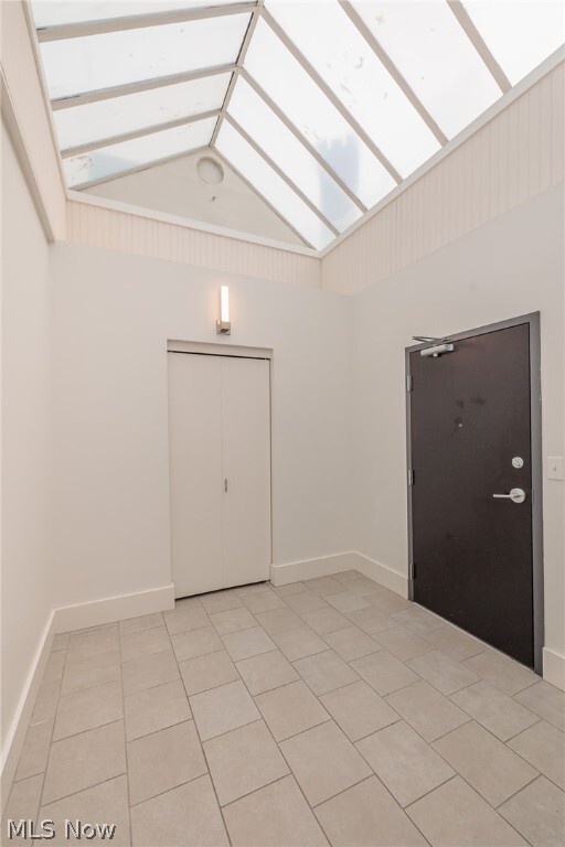 Building Photo - 1702 W 28th St