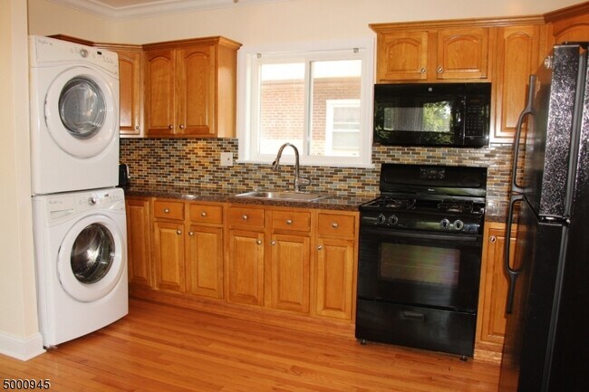 Foto del edificio - 420 Lakeview Ave