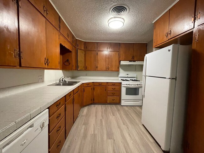 Building Photo - Beautiful Home Located Near Medical Distri...