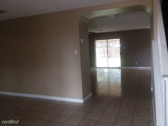 Building Photo - 4615 Waterleaf