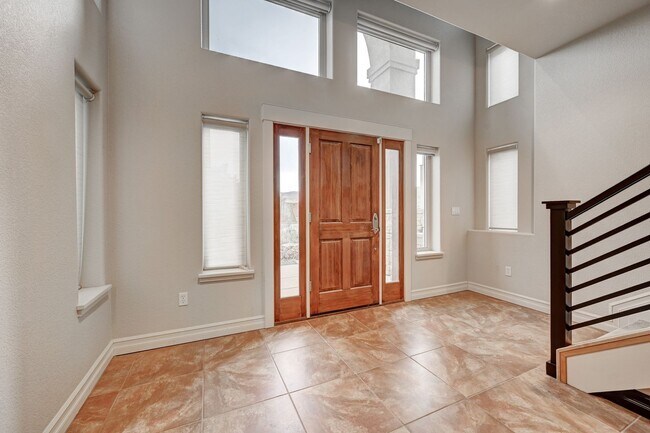 Foto del edificio - Fully Furnished ONLY Move In Ready 4-bedro...