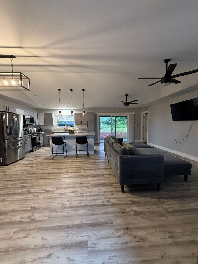 Foto del edificio - New modern studio with one bath