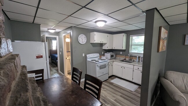Building Photo - 714 Maple Oak Ln