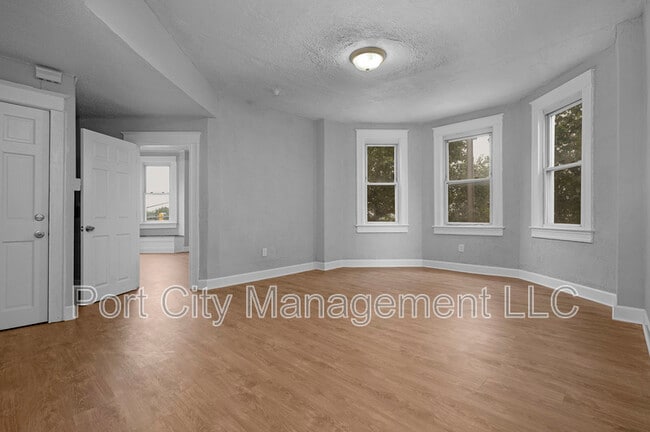 Building Photo - 2800 Harford Rd