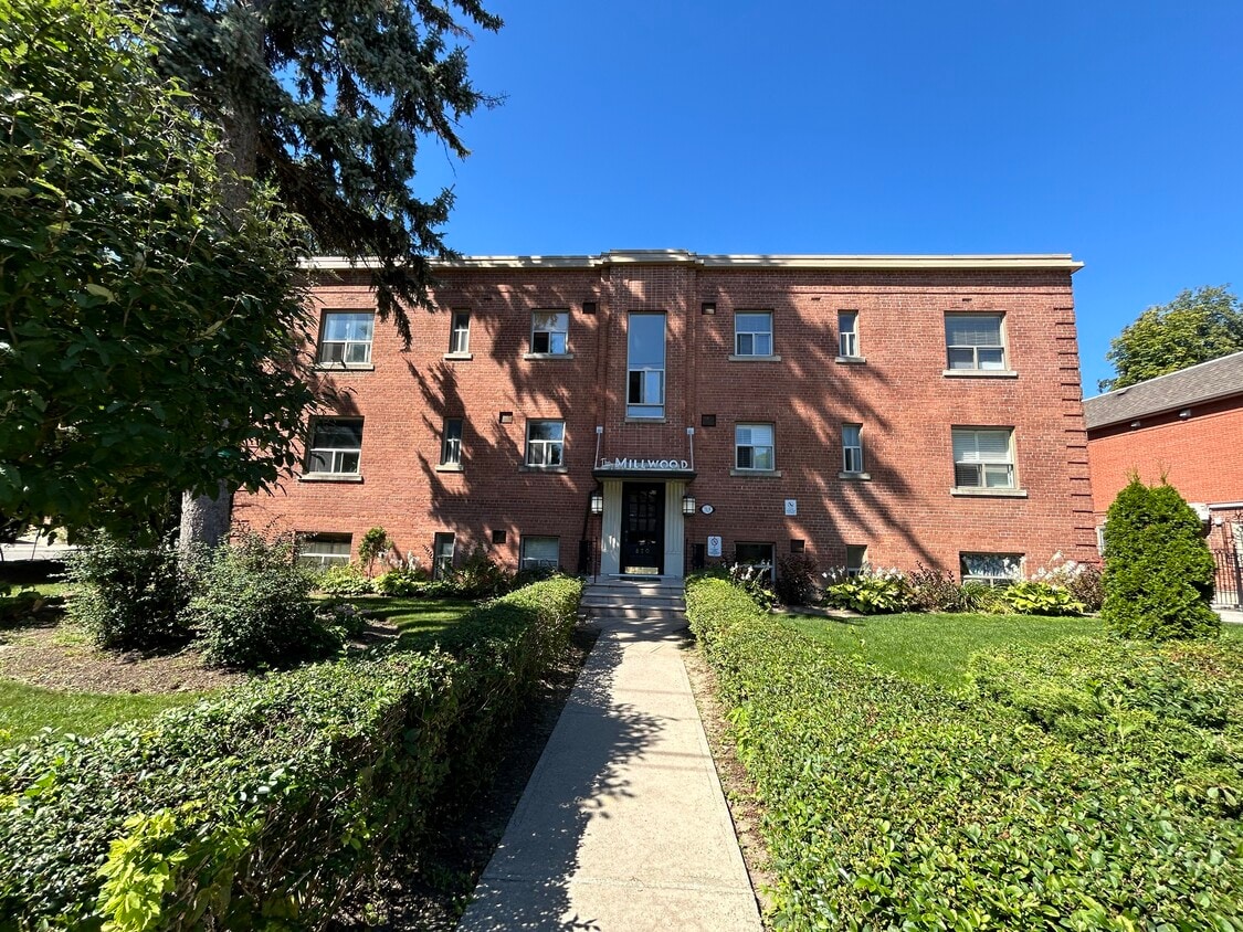 Primary Photo - 870 Millwood Rd