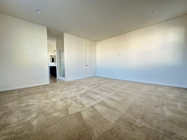 Building Photo - 4 Bedroom home for leasing in Chino