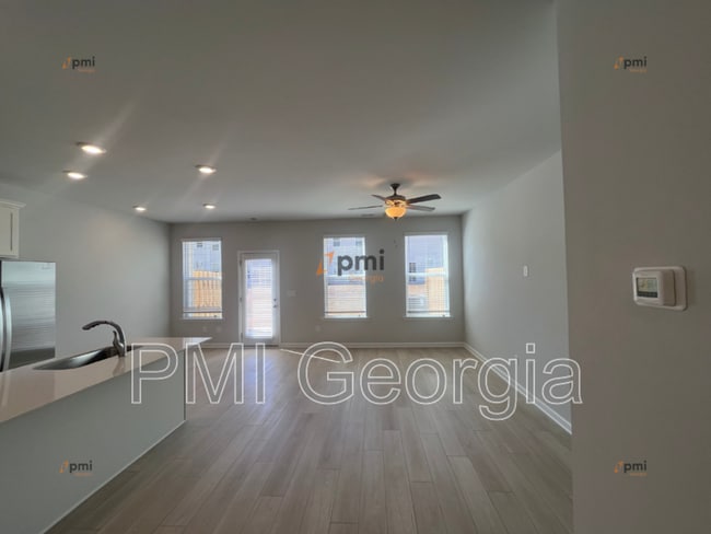 Foto del edificio - 447 Payne Dr