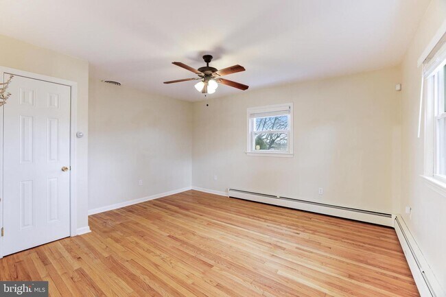 Building Photo - 38768 Fry Farm Rd