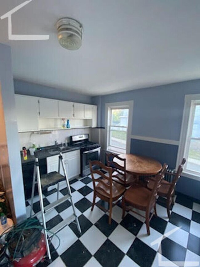 Building Photo - large 3 bed in Brighton