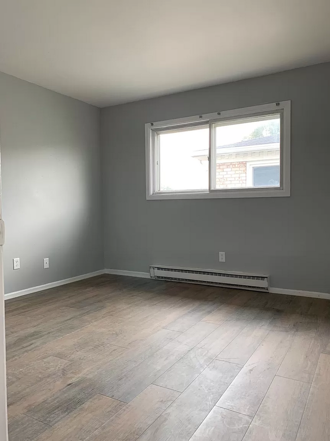 bedroom 1 - 306 Wentworth Dr