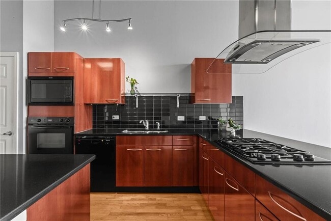 Building Photo - 3820 Roswell Rd NE