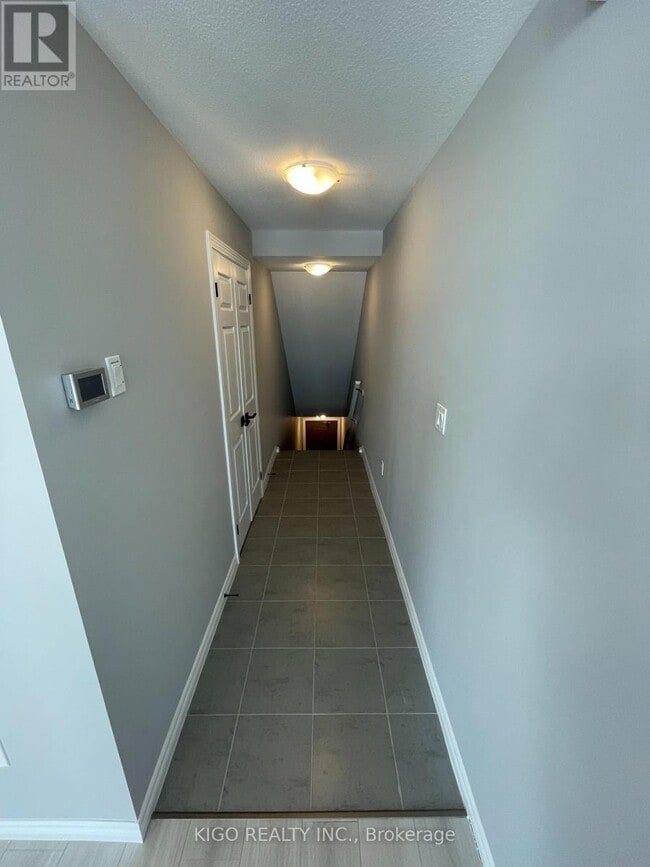 Building Photo - 102 Lomond Ln