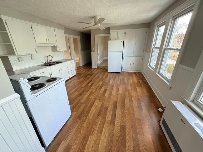 Building Photo - 100 Green St