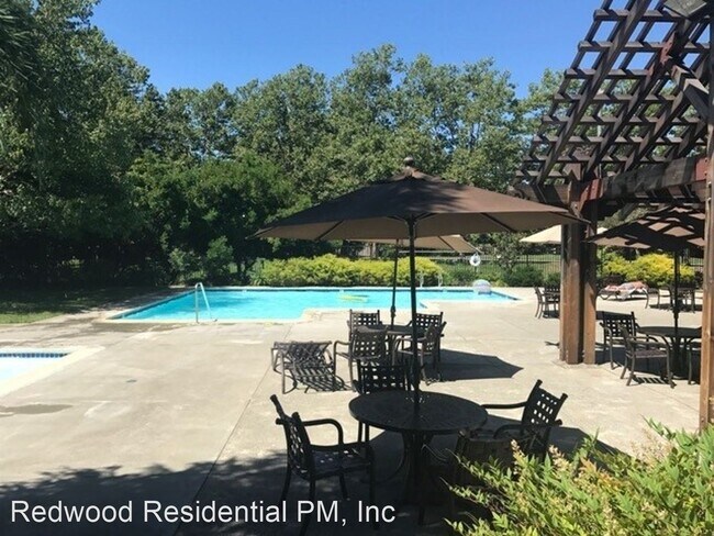 Foto del edificio - 4 br, 3 bath House - 337 La Quinta Drive