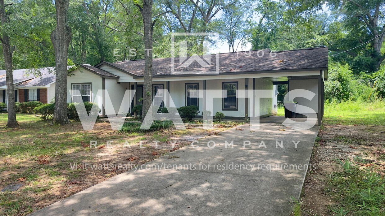 Primary Photo - Amazing 3-Bed, 1.5-Bath Home in Sylacauga, AL