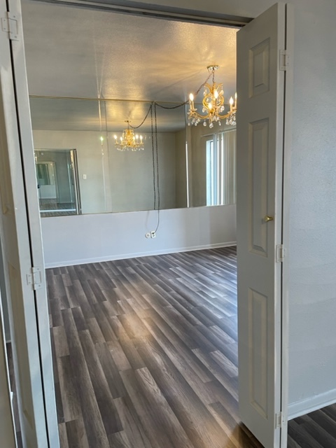 Living Room - 2820 S Bartell Dr