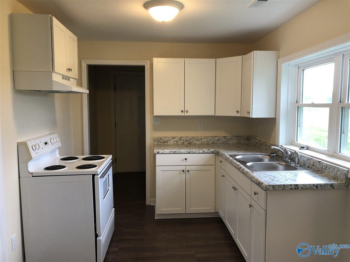 113 Rich Ln, Owens Cross Roads, AL 35763 House Rental in Owens Cross