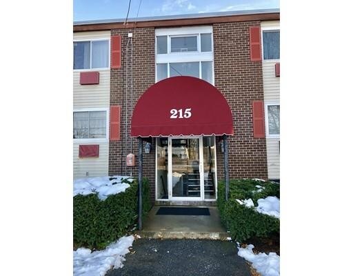 Foto del edificio - 215 Chelmsford St