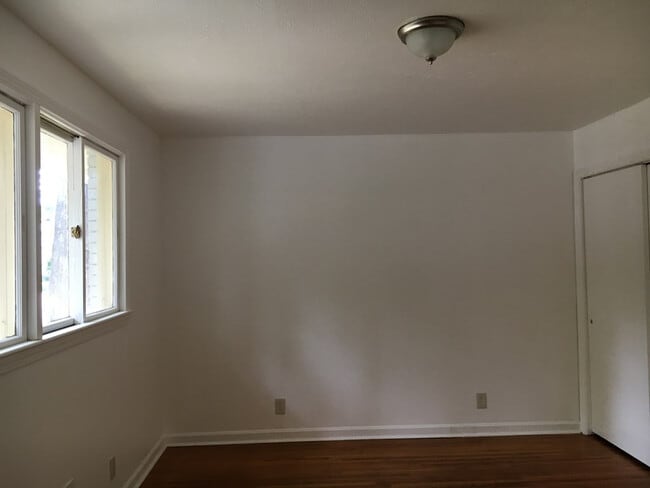 Foto del edificio - 925 Magnolia St SE