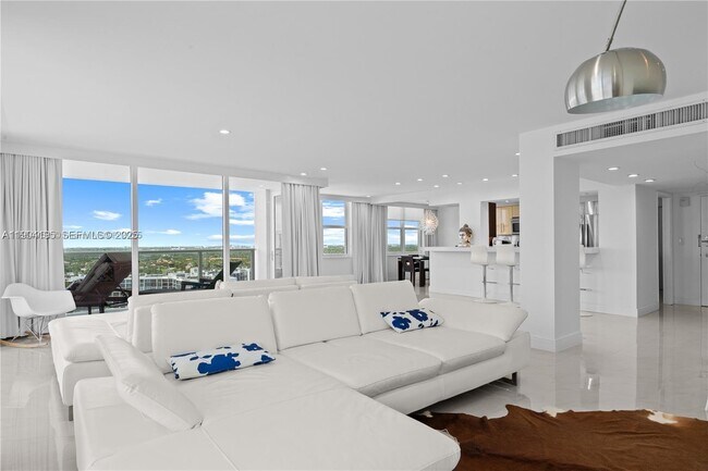 Foto del edificio - 2751 S Ocean Dr