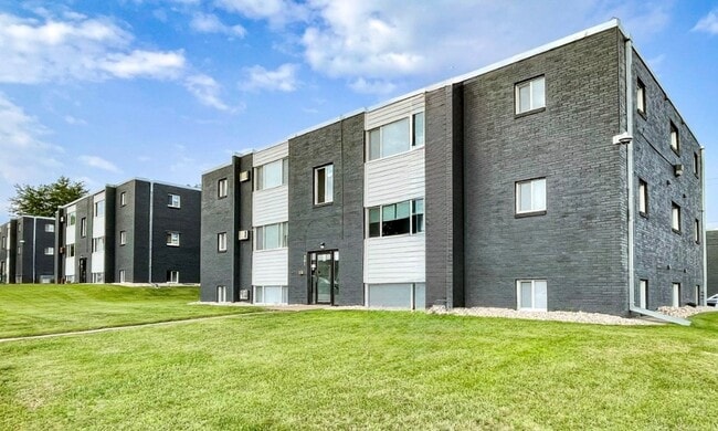 Foto del edificio - 6Flats Apartments - 1 Mo Free with a 13 Mo lease!