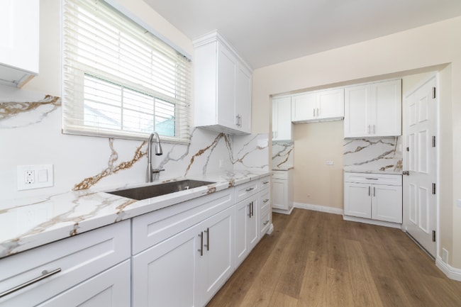 Photo - 2147 W 104th St Apartment