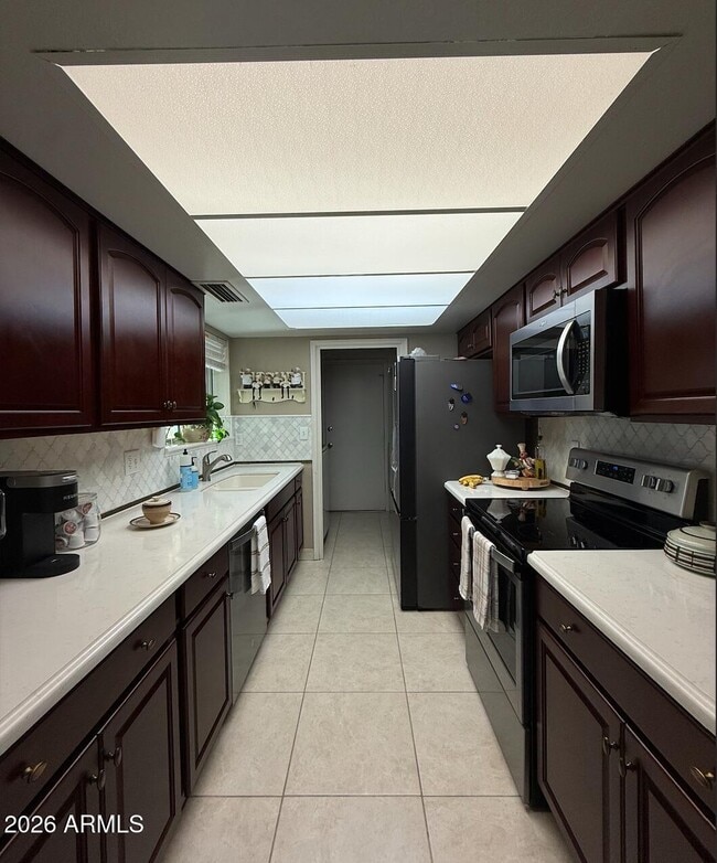 Foto del edificio - 13321 N 26th Ave